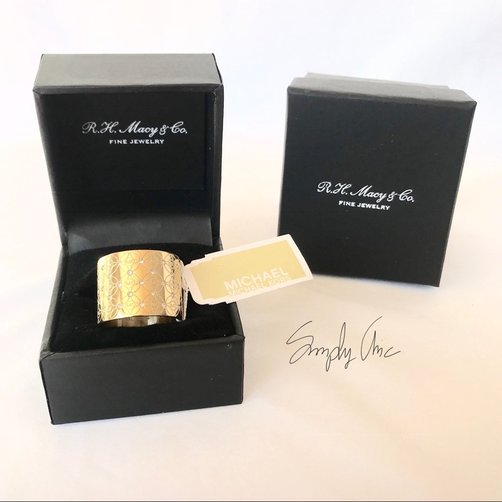 New authentic MK gold tone heritage monogram ring - Picture 6 of 7